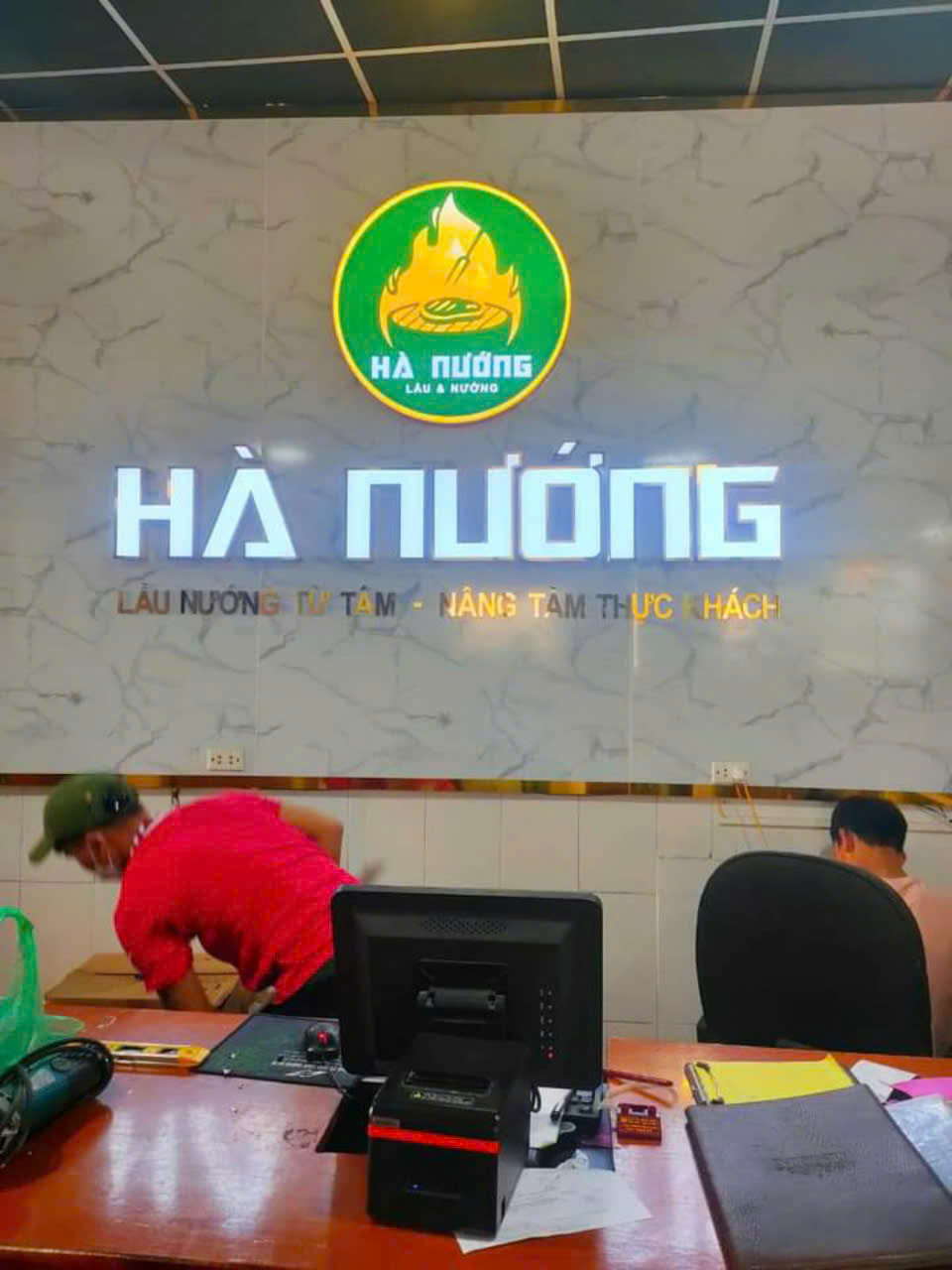 Logo-Backdrop-Van-Phong-24