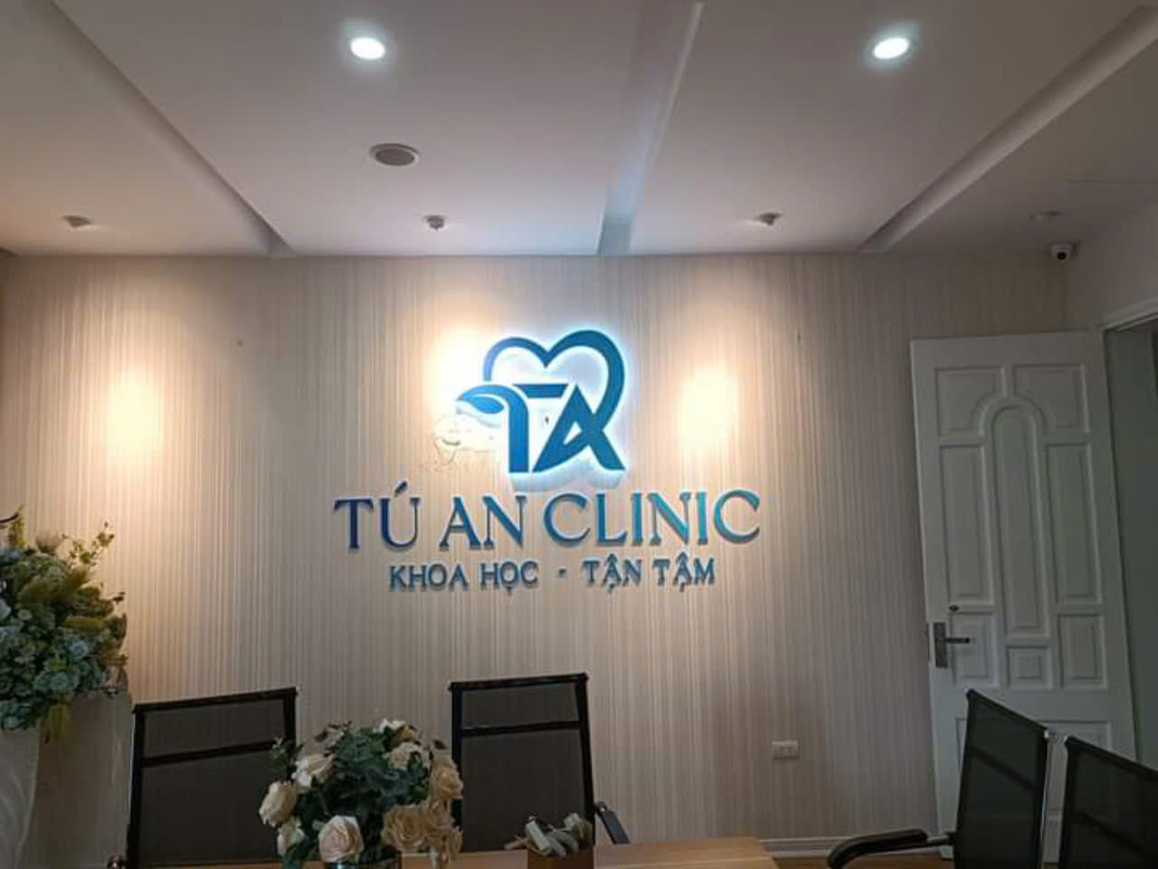 Logo-Backdrop-Van-Phong-24