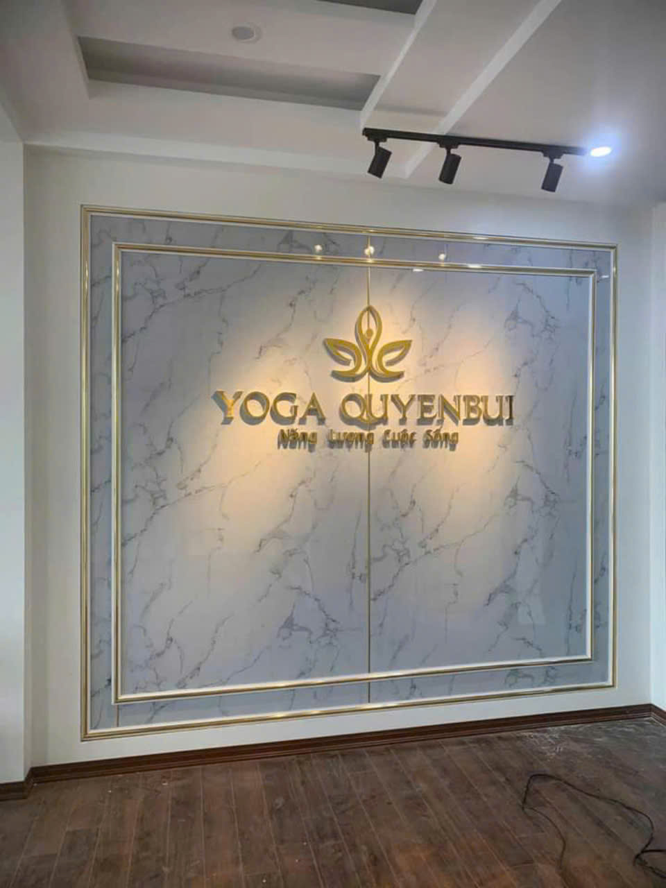 Logo-Backdrop-Van-Phong-24