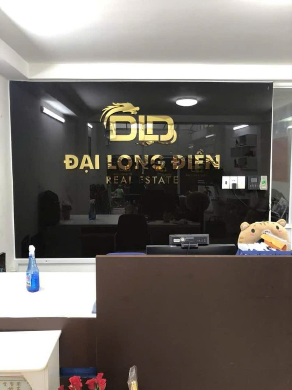 Logo-Backdrop-Van-Phong-24