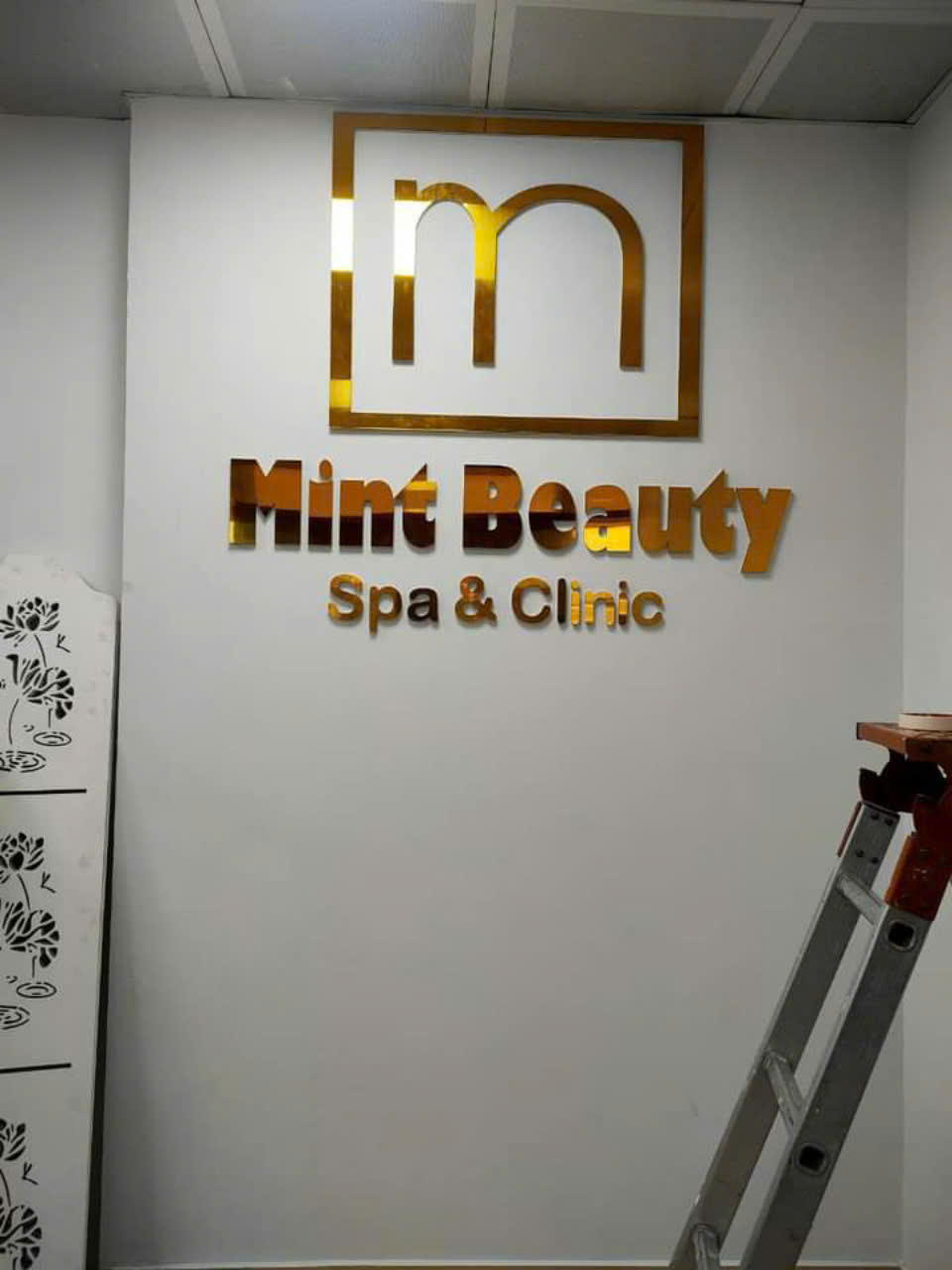 Logo-Backdrop-Van-Phong-spa